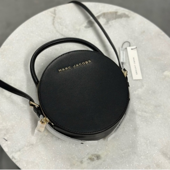 Marc Jacobs Handbags - NWT MARC JACOB'S leather circle  crossbody bag